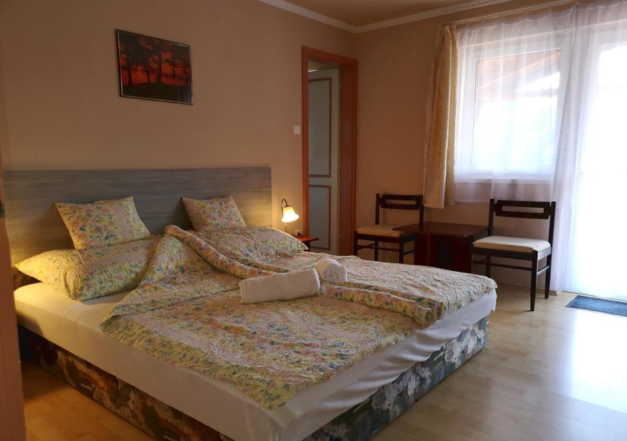 Vitorlas Apartmanhaz 시오포크 외부 사진