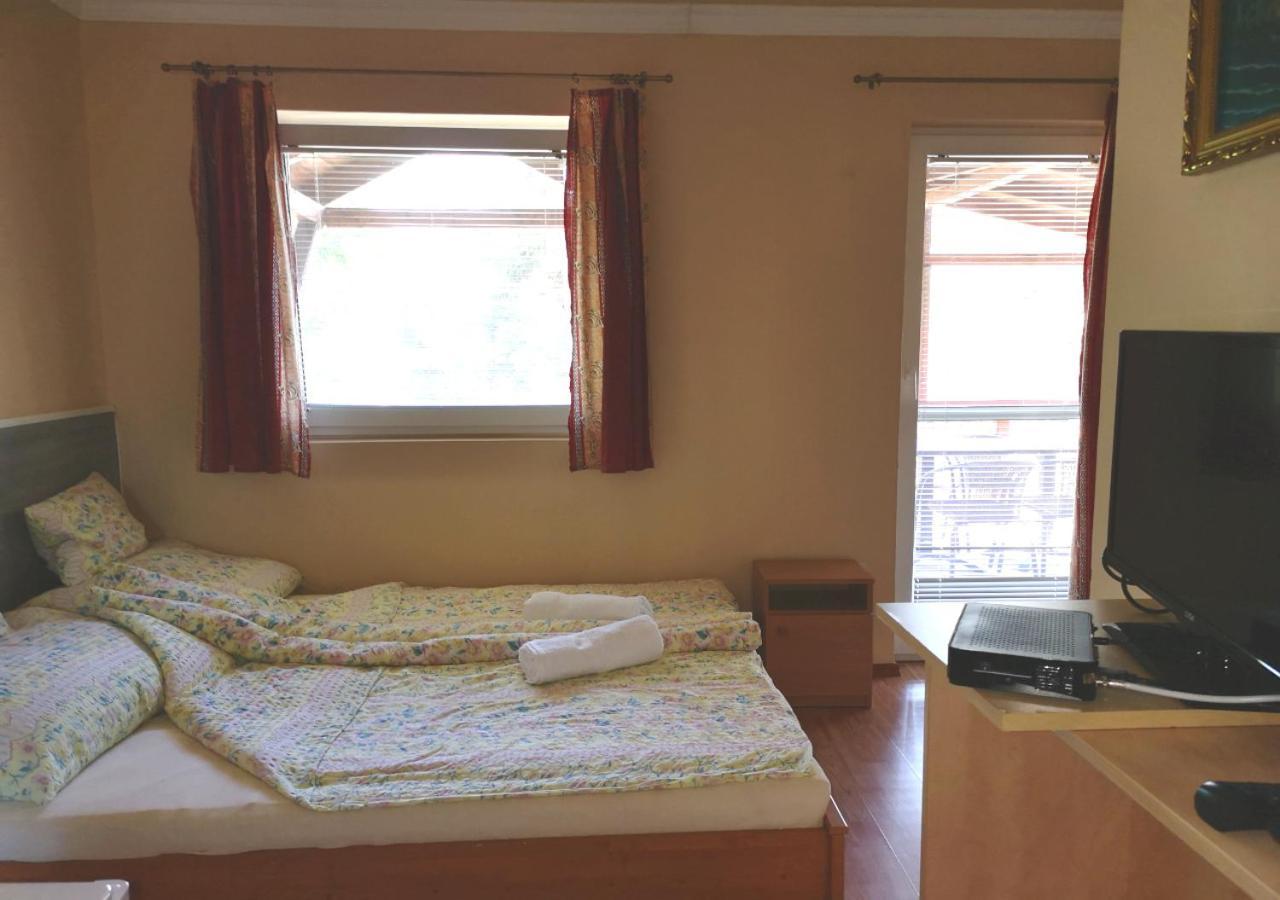Vitorlas Apartmanhaz 시오포크 외부 사진